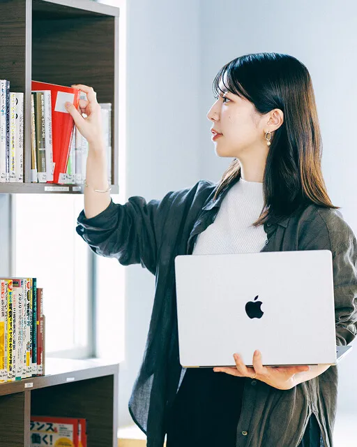 Jobs Image 02